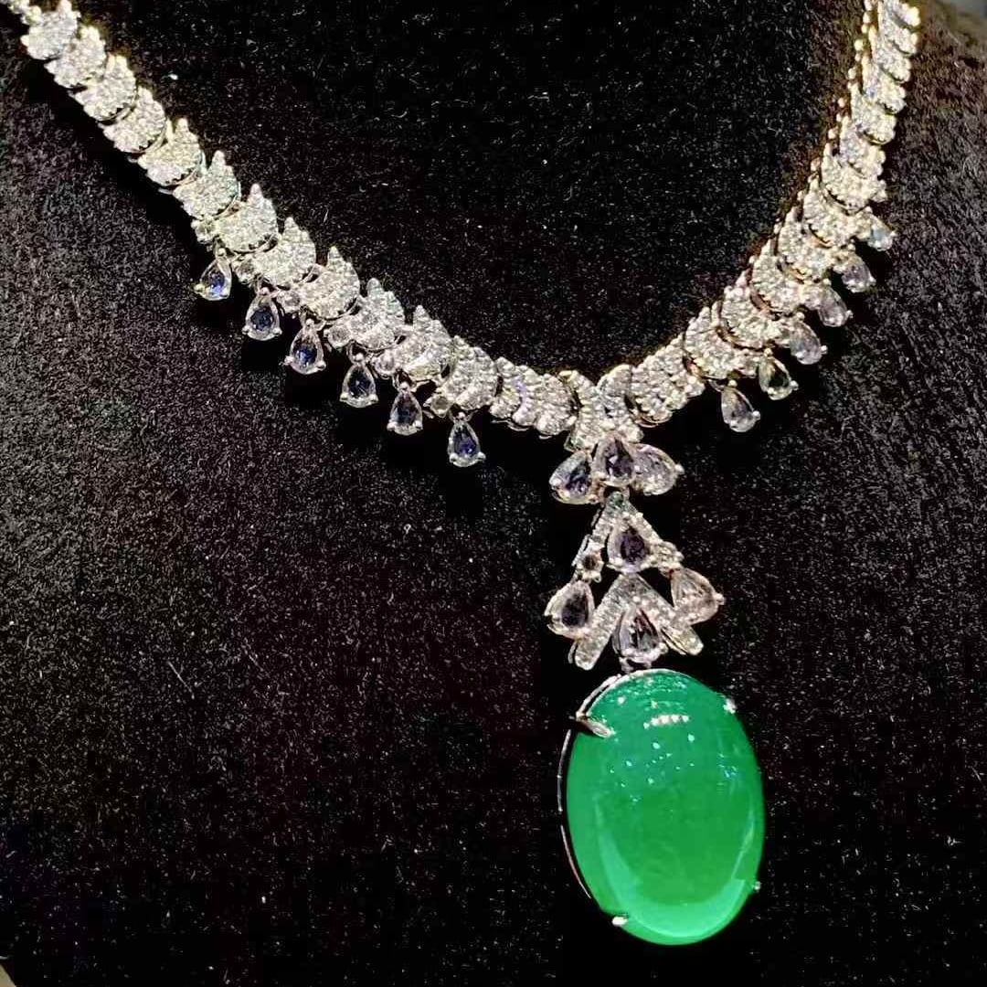 14k Gold 11 Ct Natural Emerald & Diamond & Sapphire Necklace - 2