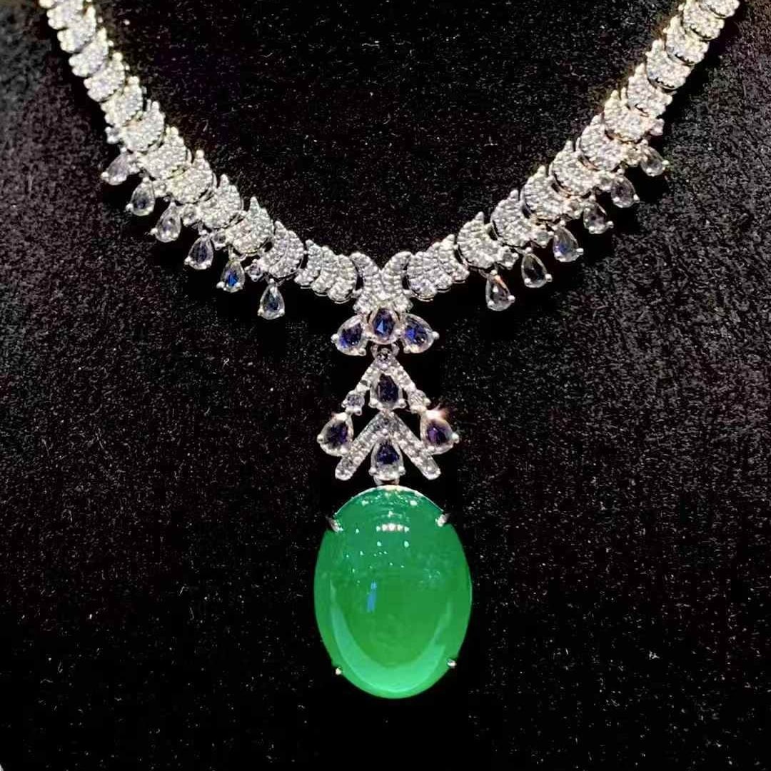 14k Gold 11 Ct Natural Emerald & Diamond & Sapphire Necklace - 4