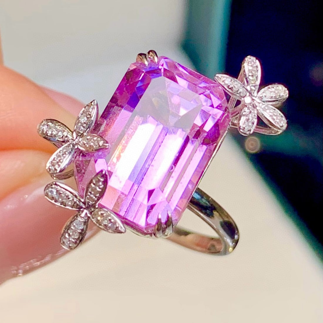 14k Gold 14.6 Ct Natural Kunzite & Diamond Ring - 4