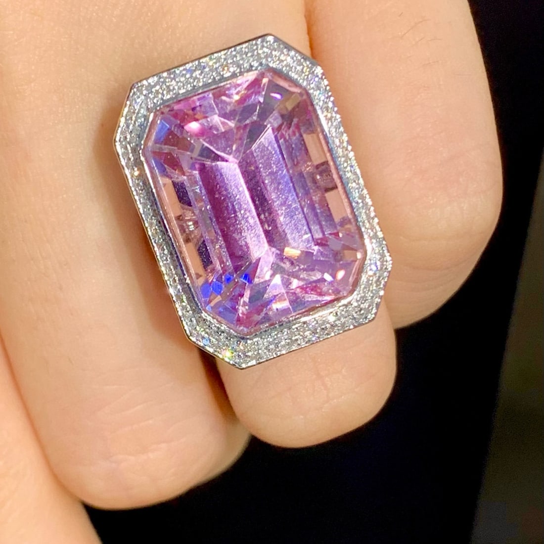 14k Gold 25.6 Ct Natural Kunzite & Diamond Ring - 4