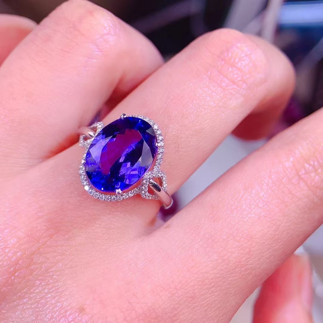 14k Gold 5 Ct Natural Tanzanite & Diamond Ring - 6