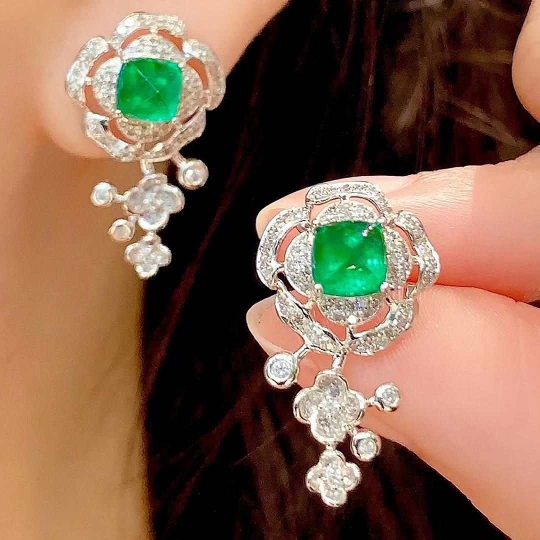 14k Gold 1.6 Ct Vivid Green Natural Emerald & Diamond Earrings - 4
