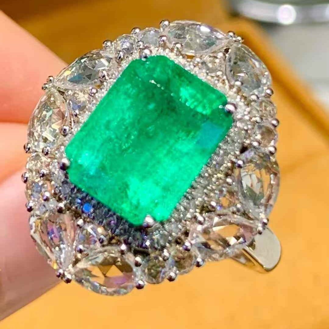 14k Gold 3.3 Ct Natural Emerald & Diamond & Sapphire Ring - 3