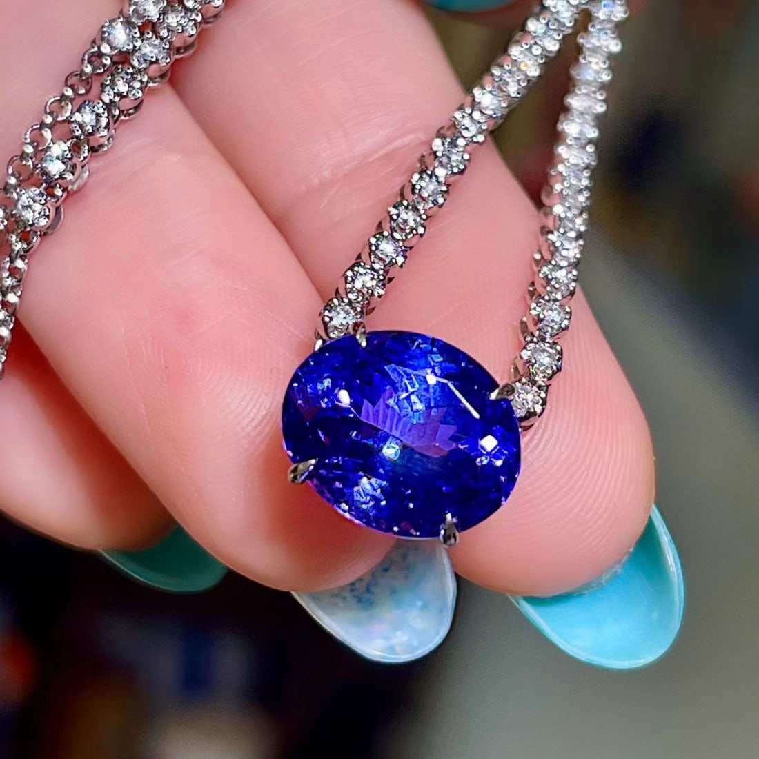 14k Gold 6.94 Ctw Natural Tanzanite & Diamond Necklace - 3