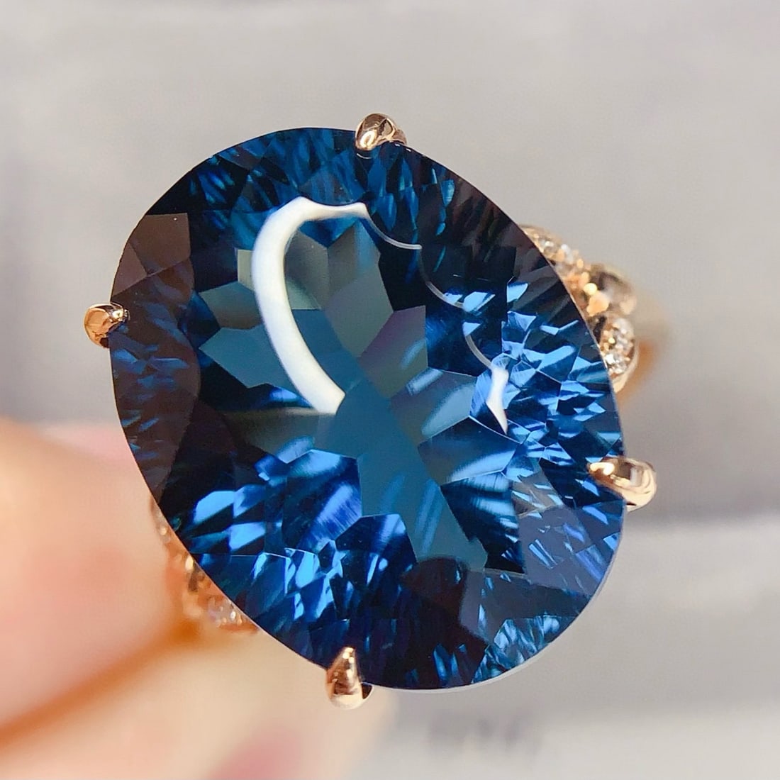 14k Gold 14 Ct Natural Topaz & Diamond Ring - 4