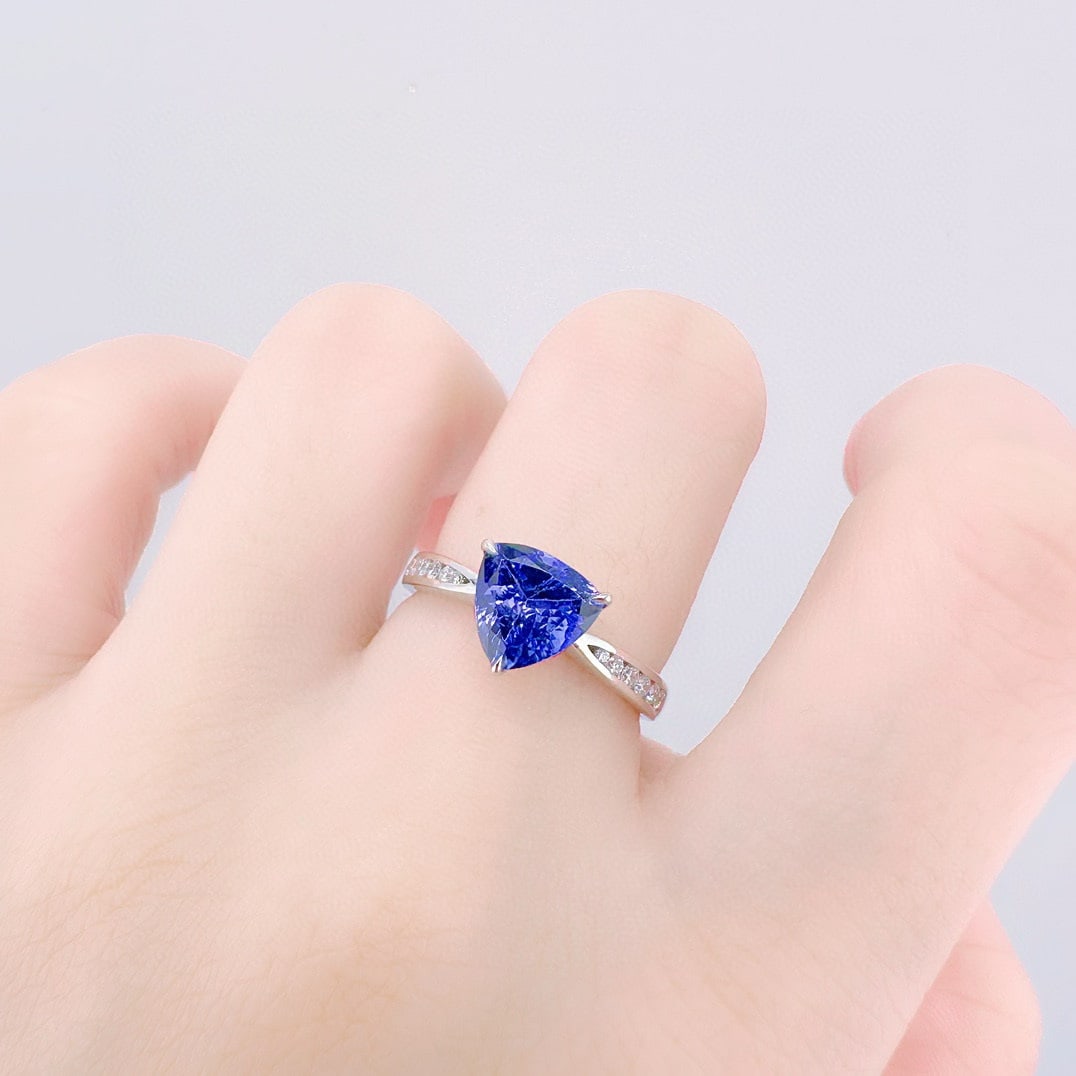 14k Gold 1.40 Ct Natural Tanzanite & Diamond Ring - 4