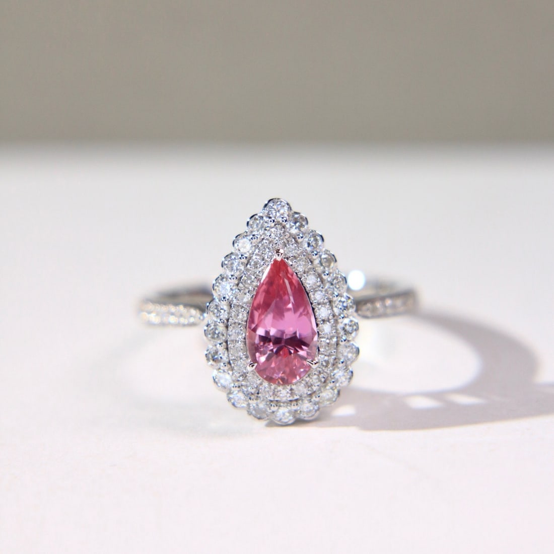 14k Gold 1.49 Ctw Natural Padparadscha Sapphire & Diamond Ring - 3