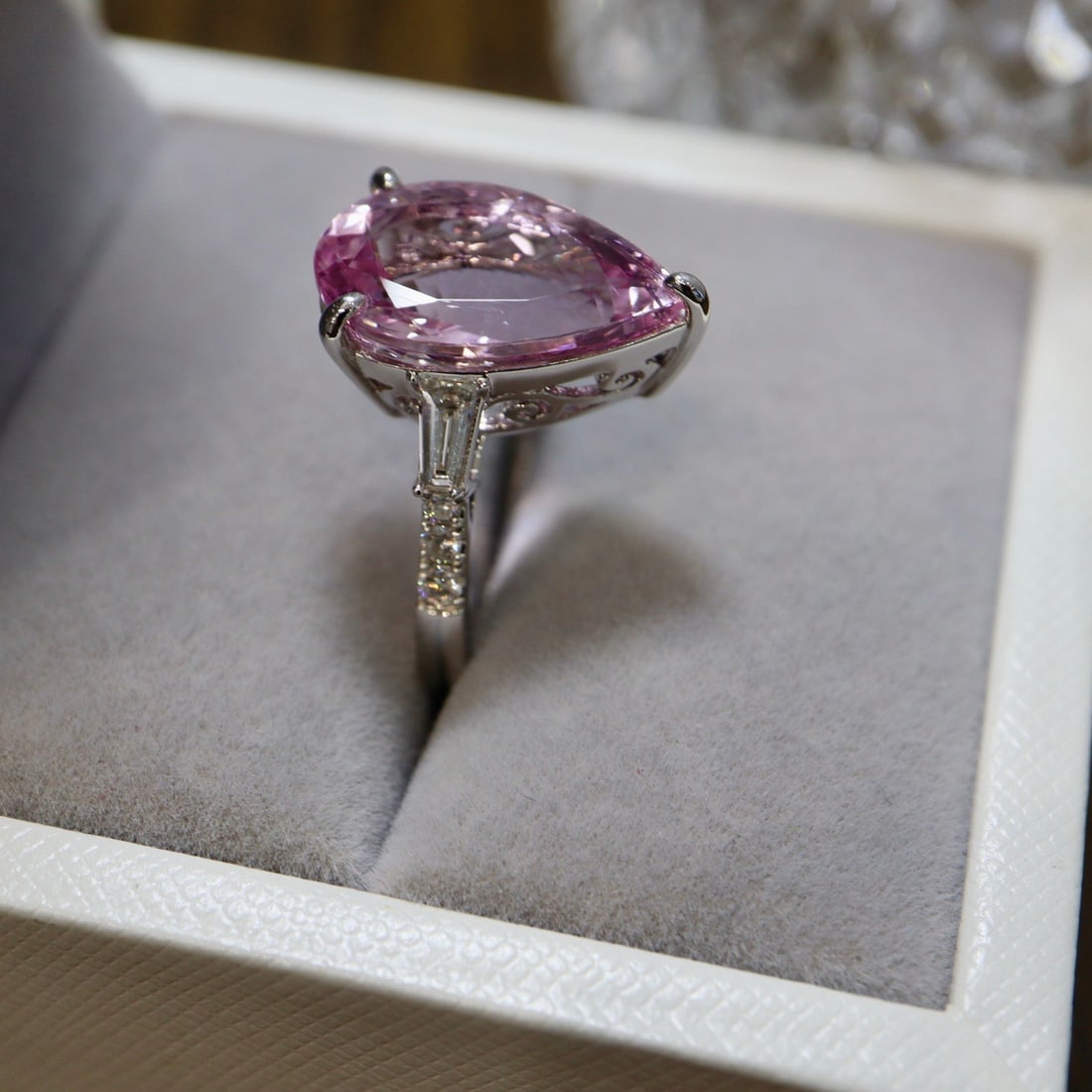 14k Gold 7.45 Ctw Natural Morganite & Diamond Ring - 4