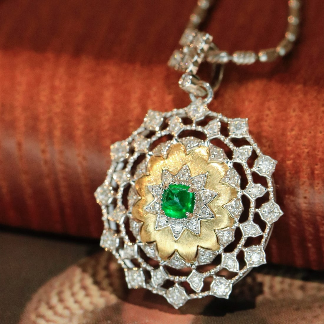 14k Gold 0.37 Ctw Vivid Green Natural Emerald & Diamond Pendant( Without Chain ) - 5