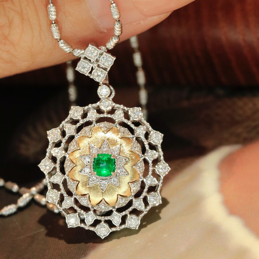 14k Gold 0.37 Ctw Vivid Green Natural Emerald & Diamond Pendant( Without Chain ) - 6