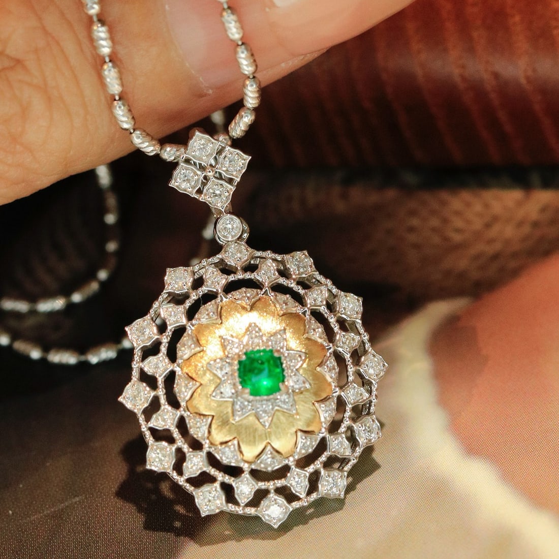 14k Gold 0.37 Ctw Vivid Green Natural Emerald & Diamond Pendant( Without Chain ) - 7