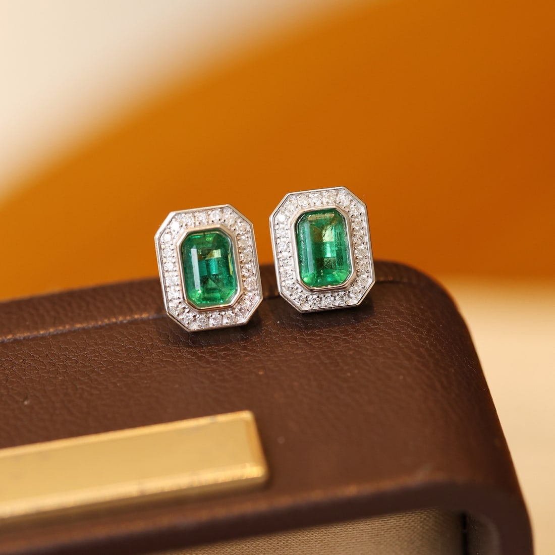 14k Gold 1.28 Ctw Vivid Green Natural Emerald & Diamond Earrings - 2