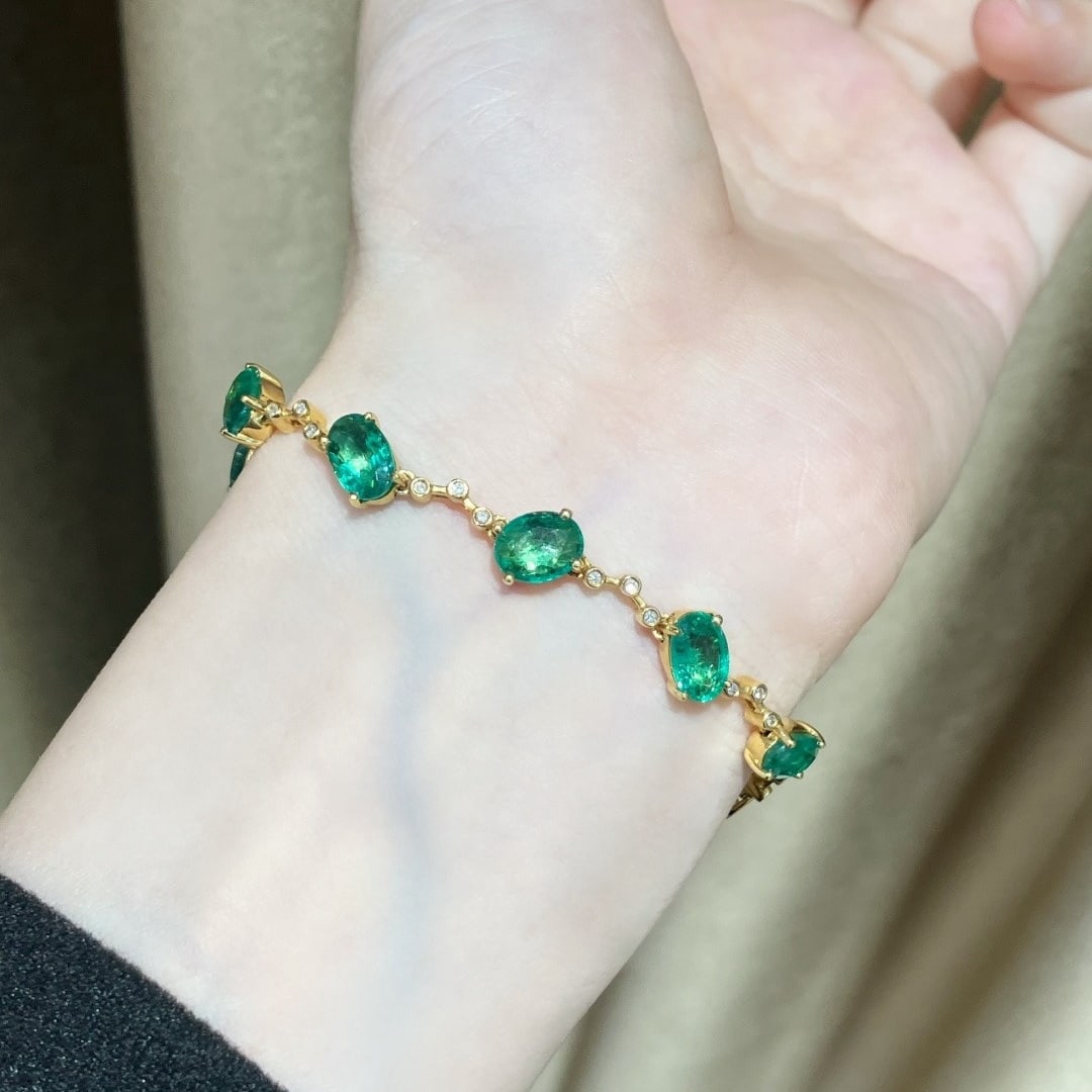 14k Gold 4.35 Ctw Vivid Green Natural Emerald & Diamond Bracelet - 2