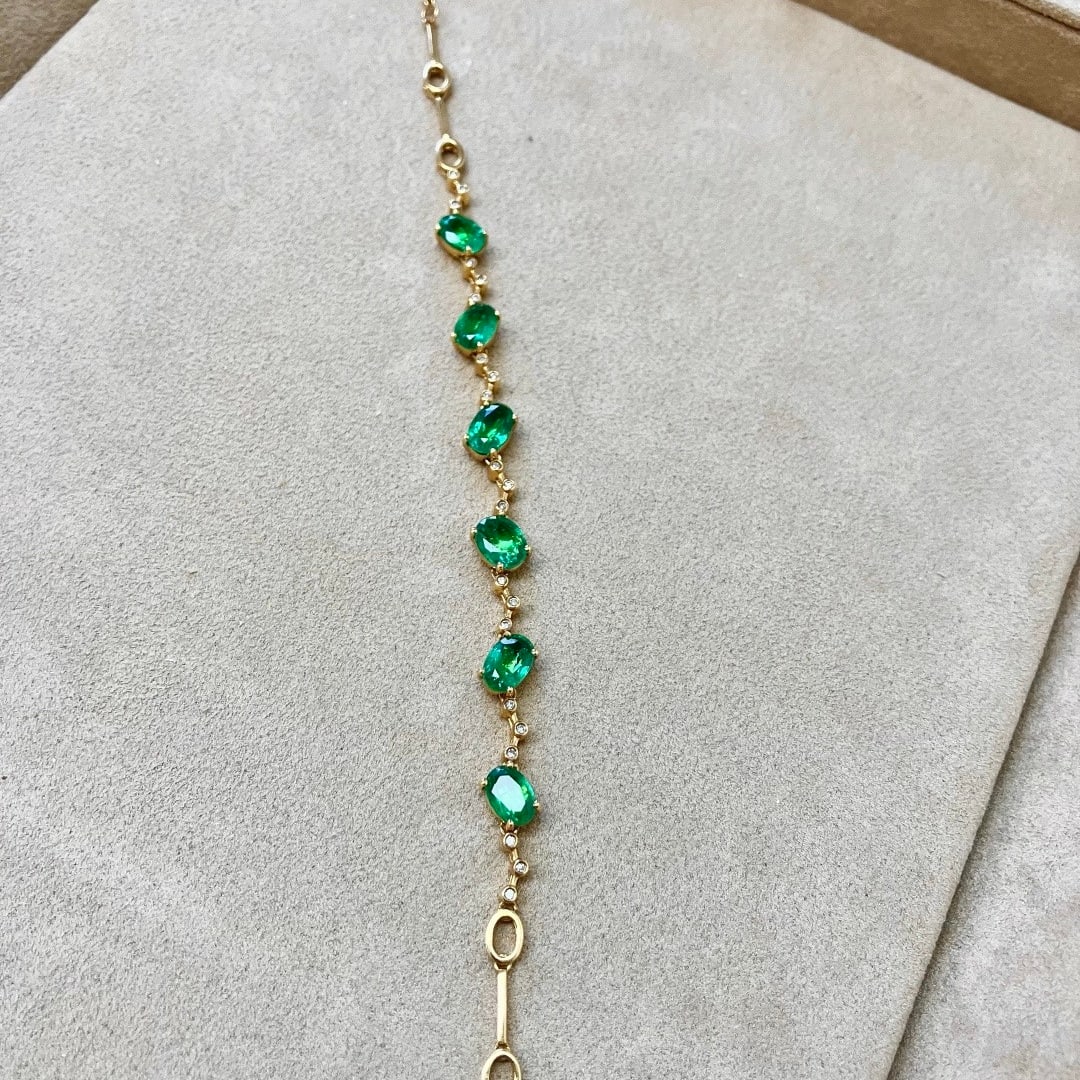 14k Gold 4.35 Ctw Vivid Green Natural Emerald & Diamond Bracelet - 5