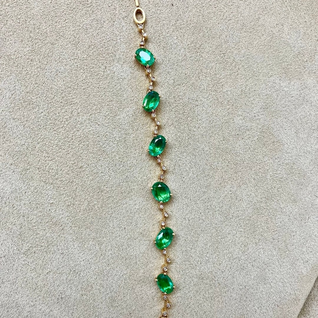 14k Gold 4.35 Ctw Vivid Green Natural Emerald & Diamond Bracelet - 7