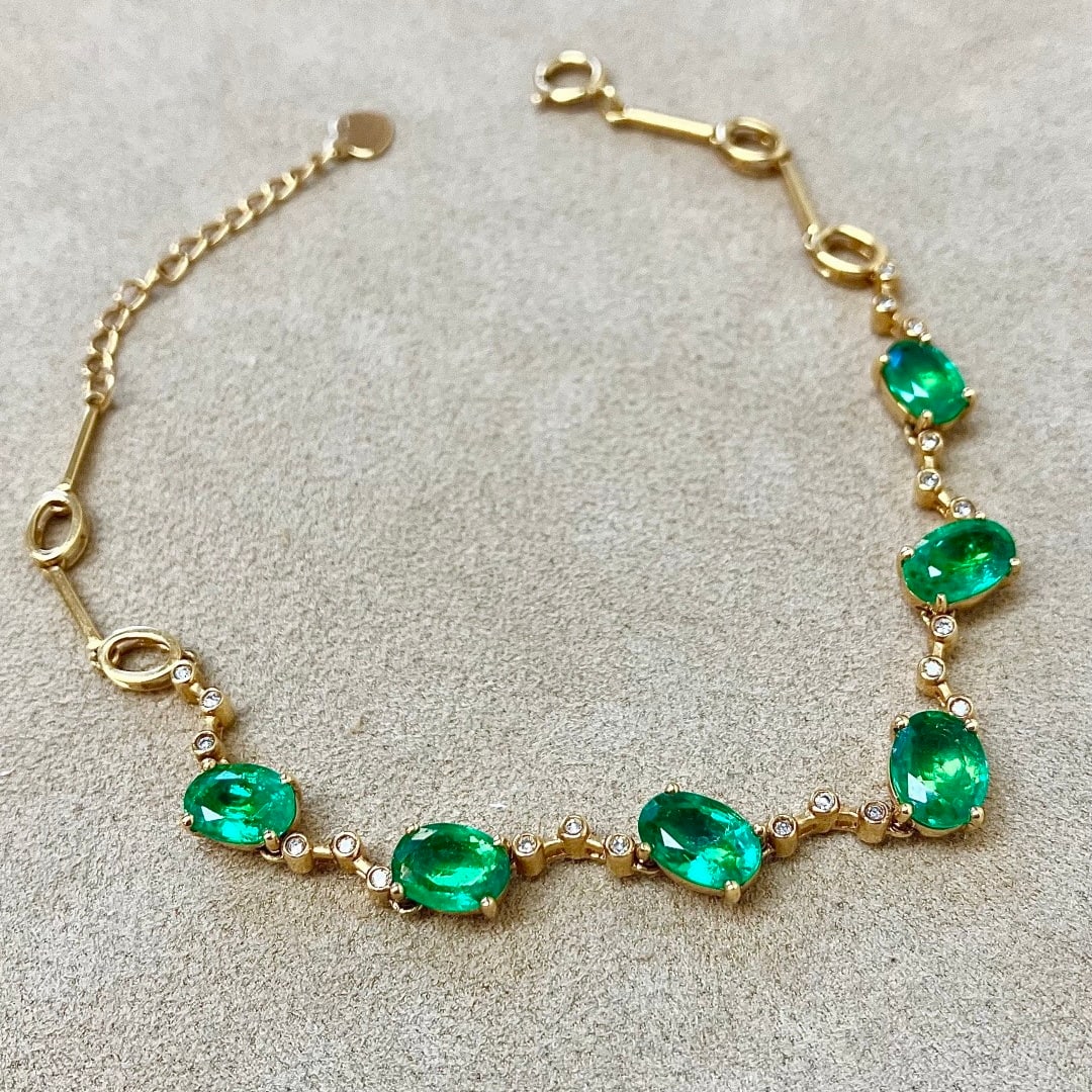 14k Gold 4.35 Ctw Vivid Green Natural Emerald & Diamond Bracelet - 8