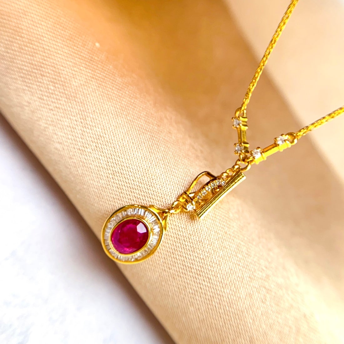 14k Gold 0.60 Ct Natural Ruby & Diamond Necklace - 5