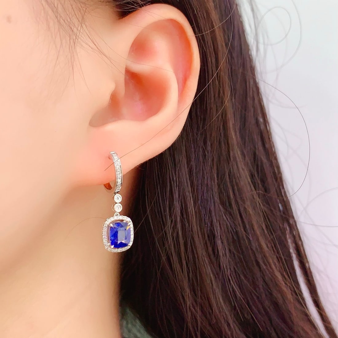 14k Gold 2.6 Ct Natural Sapphire & Diamond Earrings - 6