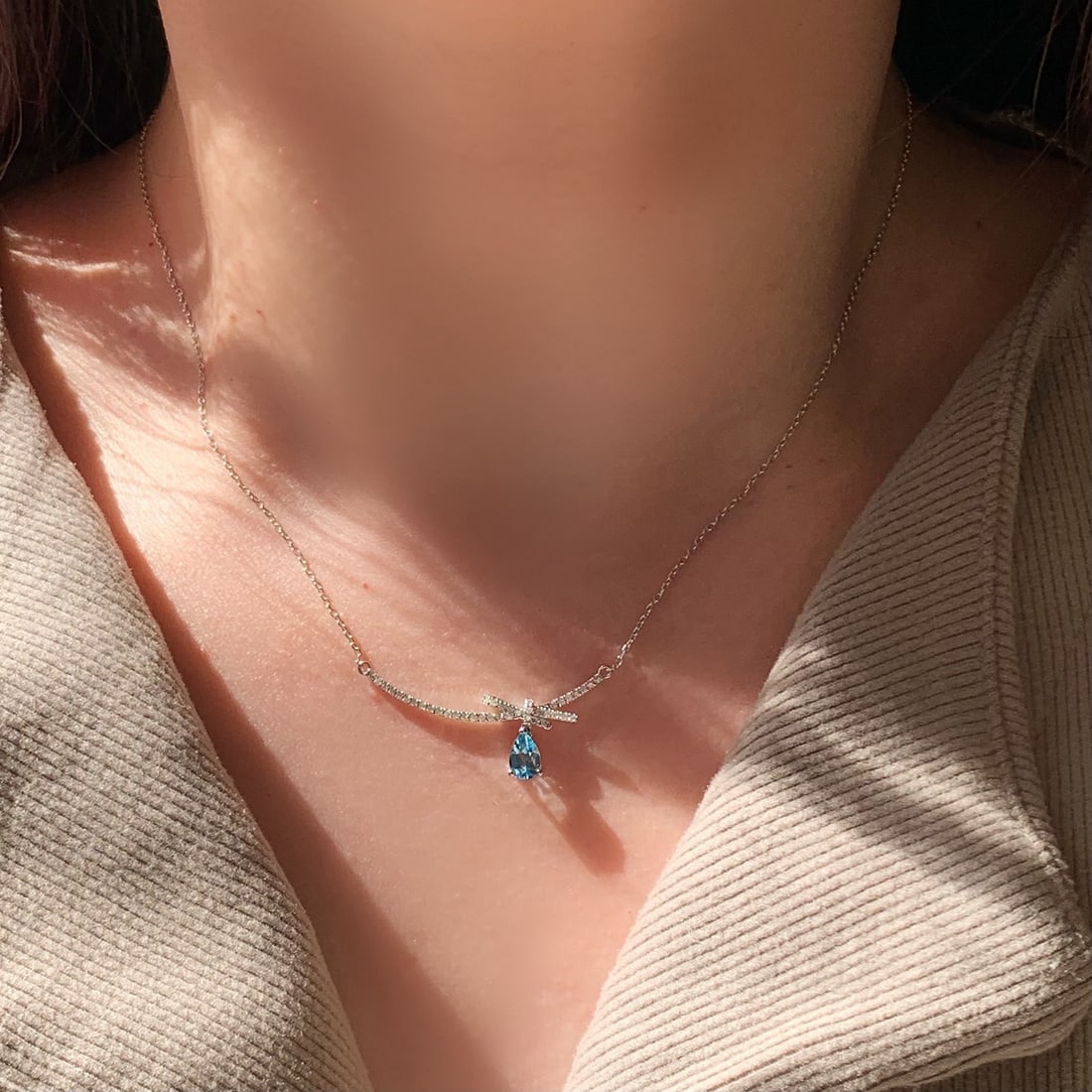 14k Gold 0.62 Ctw Natural Aquamarine & Diamond Necklace - 4