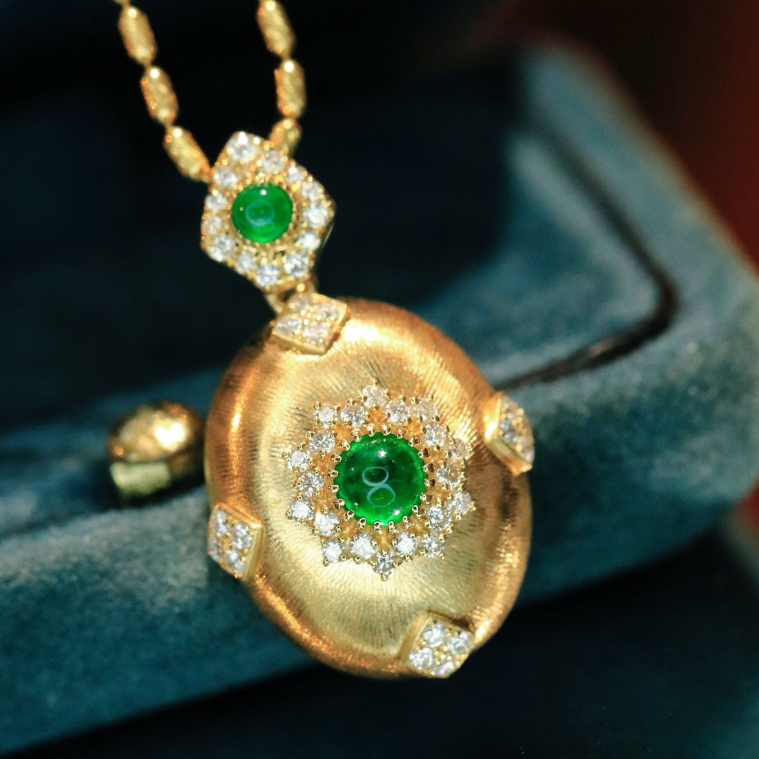 14k Gold 0.63 Ctw Vivid Green Natural Emerald & Diamond Pendant( Without Chain ) - 2