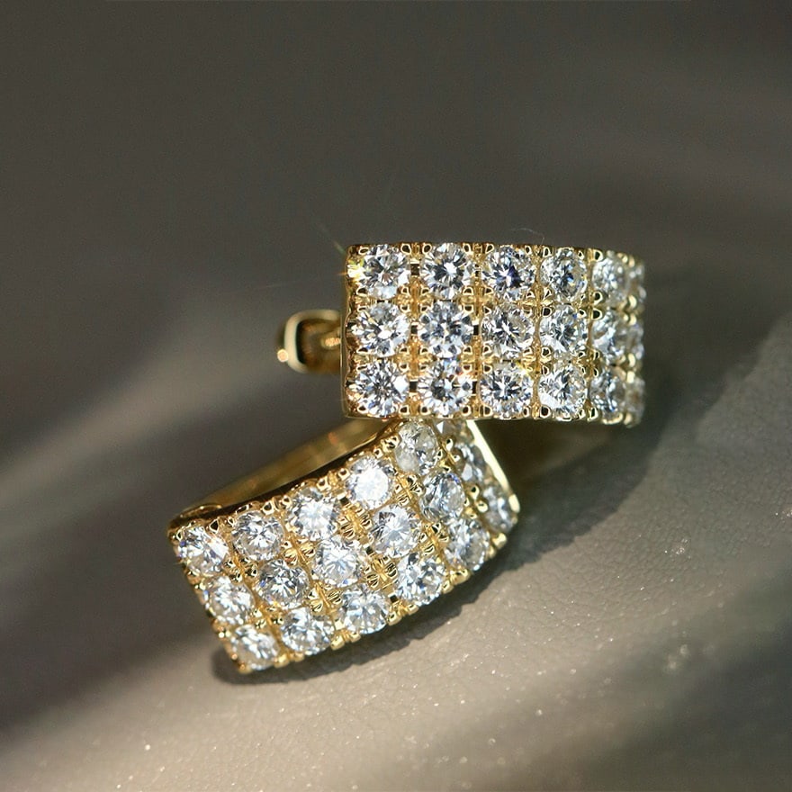 14k Gold 1.6 Ct Natural H Diamond Earrings: Ref:231098103 // gold content:14k gold // main gemstone:diamond // shape:round // carat weight:1. 6ct // clarity grade:vs-si // color:h // treatment:natural // cut grade:g // Condition: New Low Estima