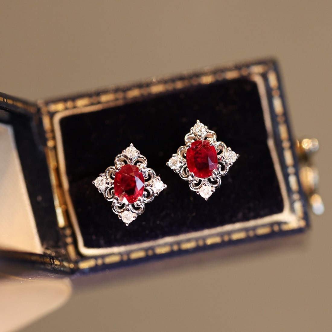 14k Gold 0.82 Ctw Natural Ruby & Diamond Earrings - 7