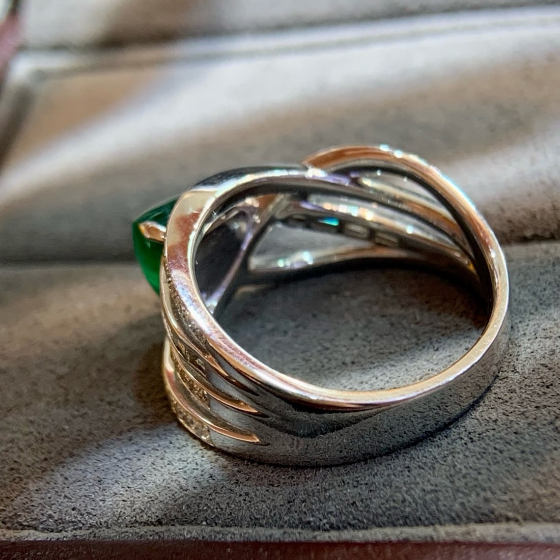 14k Gold 2.32 Ctw Vivid Green Natural Emerald & Diamond Ring - 2