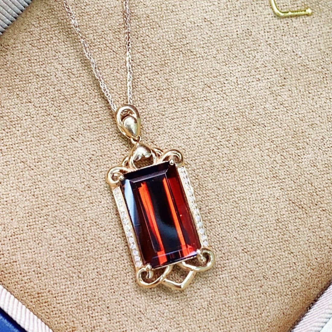 14k Gold 7.78 Ctw Natural Tourmaline & Diamond Pendant( Without Chain )