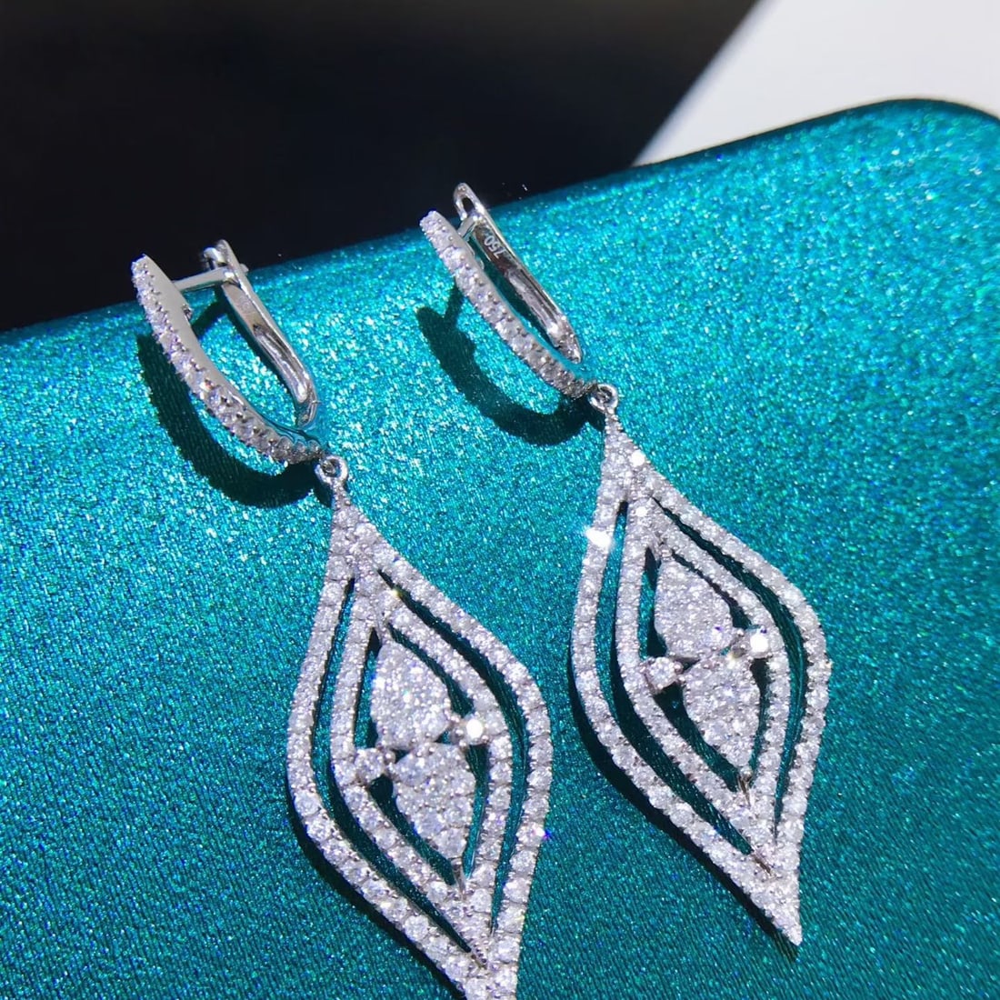 14k Gold 1.6 Ct Natural H Diamond Earrings