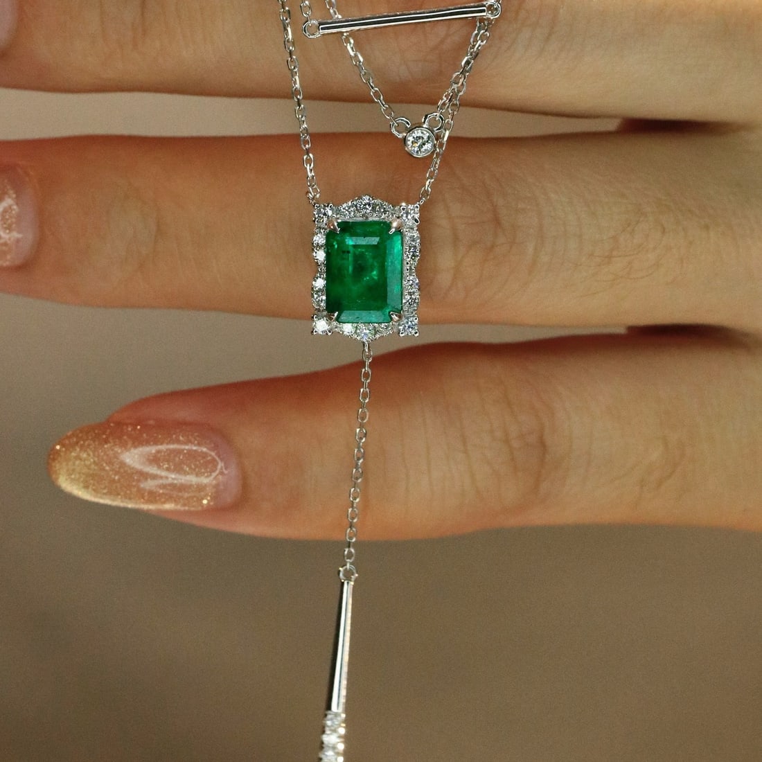 14k Gold 1.84 Ctw Vivid Green Natural Emerald & Diamond Necklace - 4