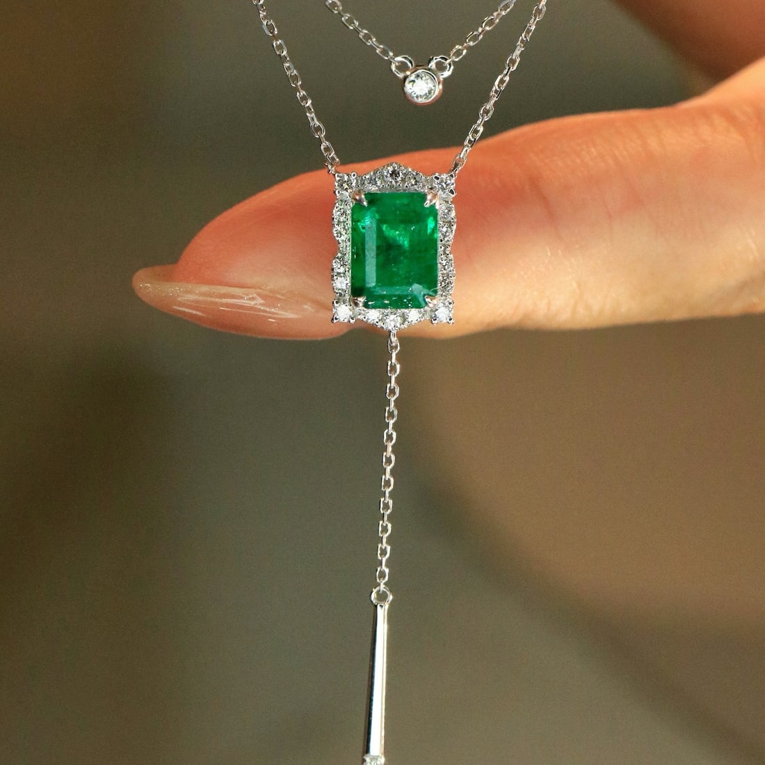 14k Gold 1.84 Ctw Vivid Green Natural Emerald & Diamond Necklace - 6