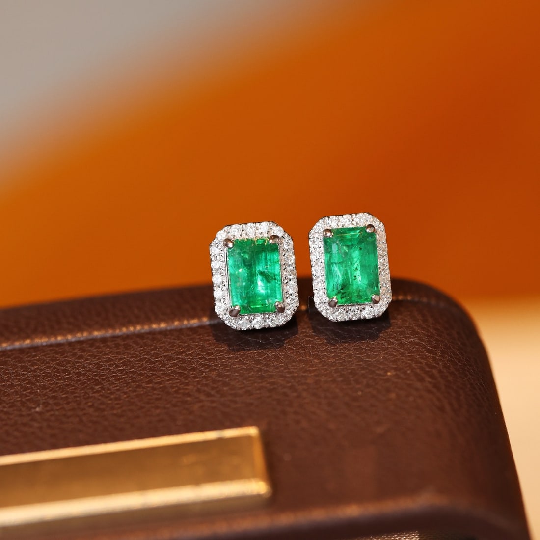 14k Gold 1.55 Ctw Vivid Green Natural Emerald & Diamond Earrings