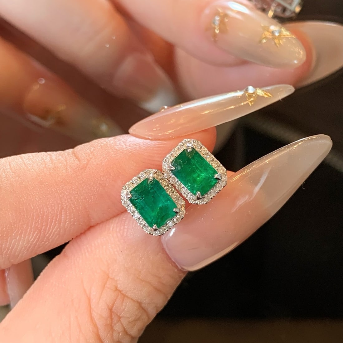 14k Gold 1.55 Ctw Vivid Green Natural Emerald & Diamond Earrings - 4