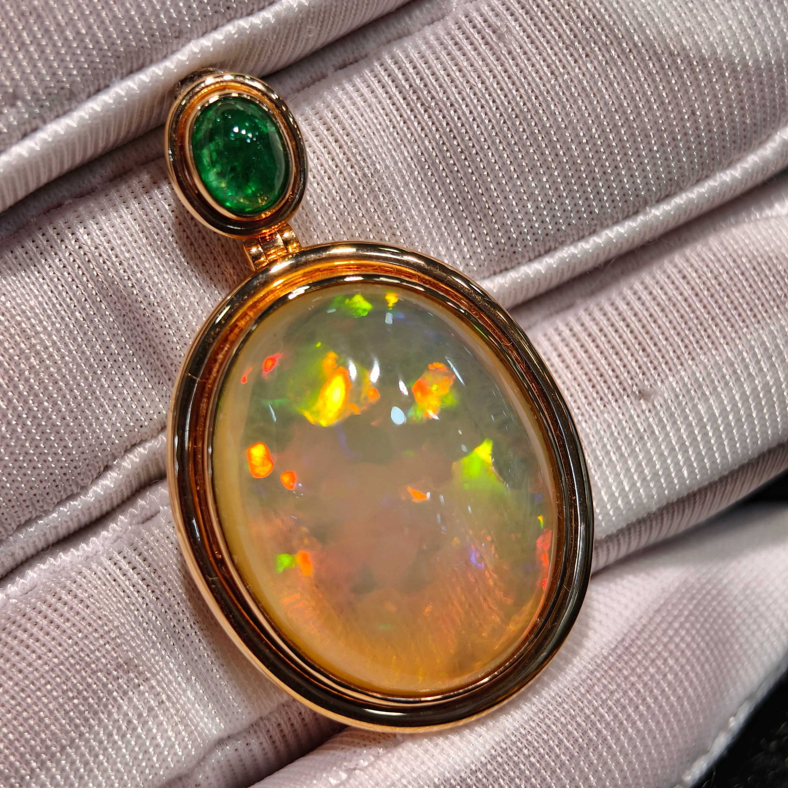 14k Gold 19.22 Ctw Natural Opal & Emerald Pendant( Without Chain )
