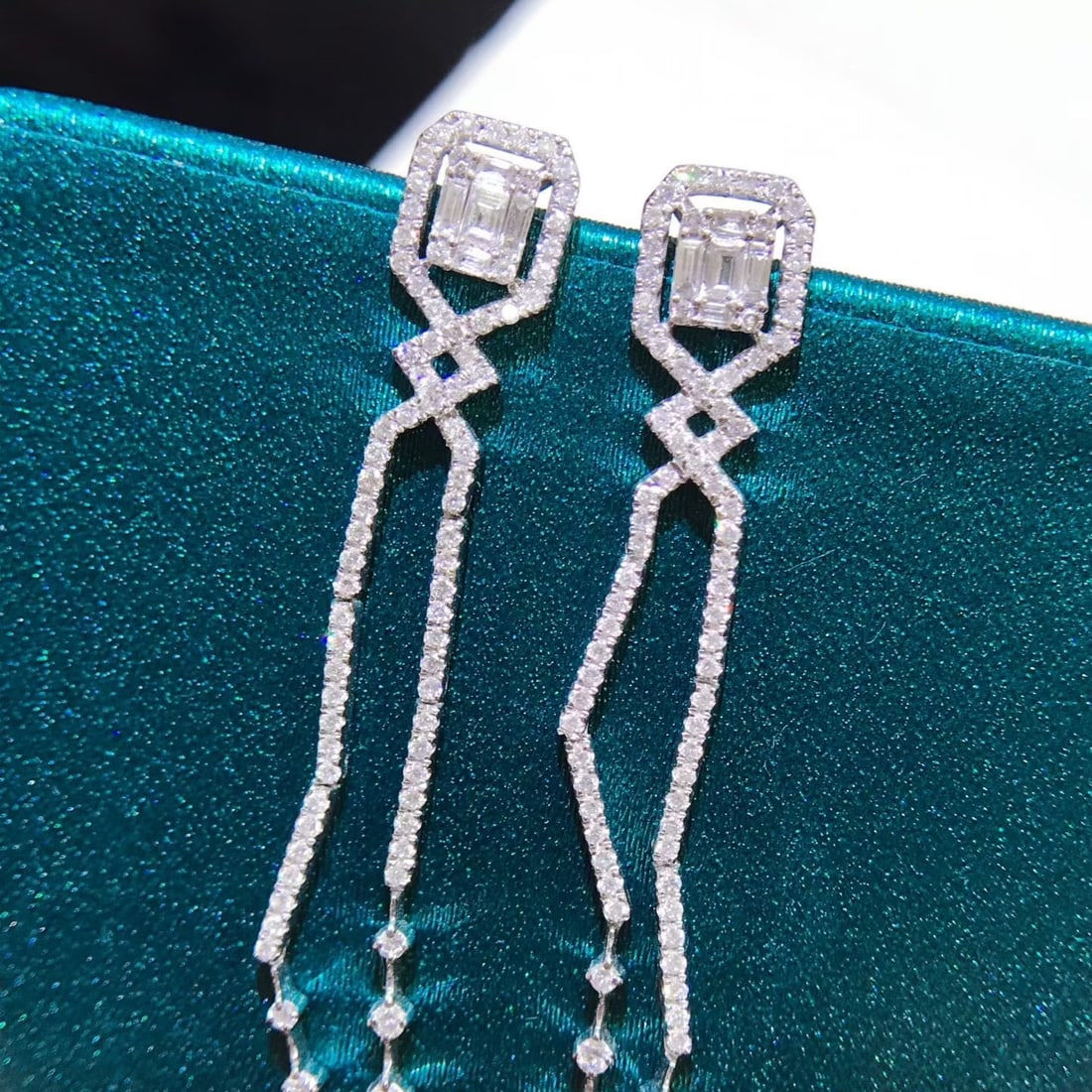14k Gold 1.3 Ct Natural H Diamond Earrings