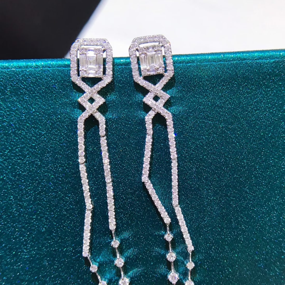 14k Gold 1.3 Ct Natural H Diamond Earrings - 2