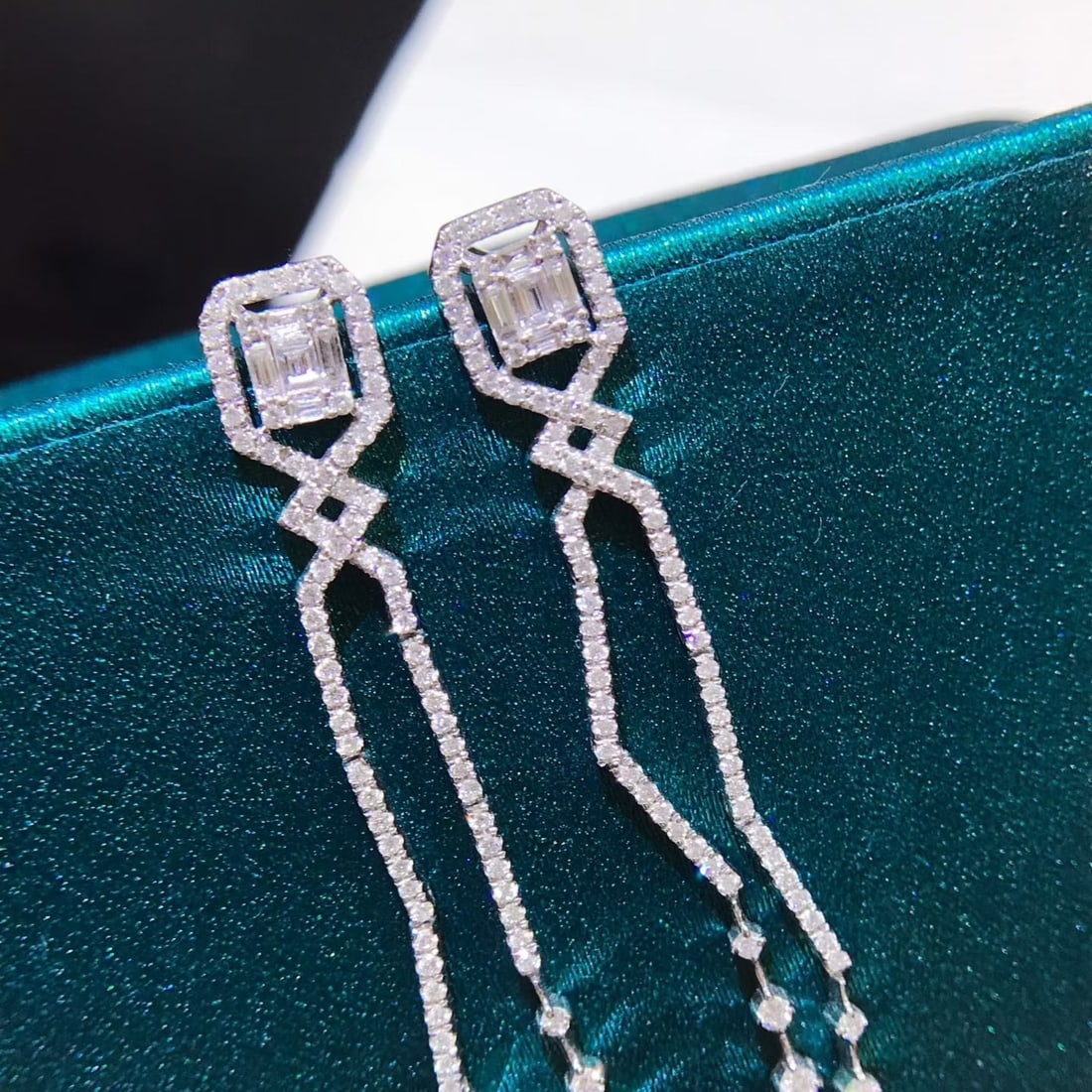 14k Gold 1.3 Ct Natural H Diamond Earrings - 4