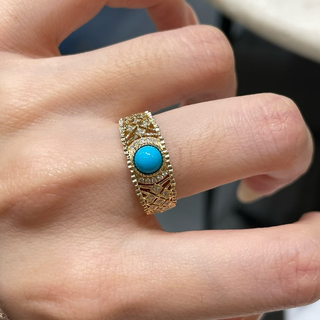 14k Gold 0.5 Ct Natural Blue Turquoise & Diamond Ring