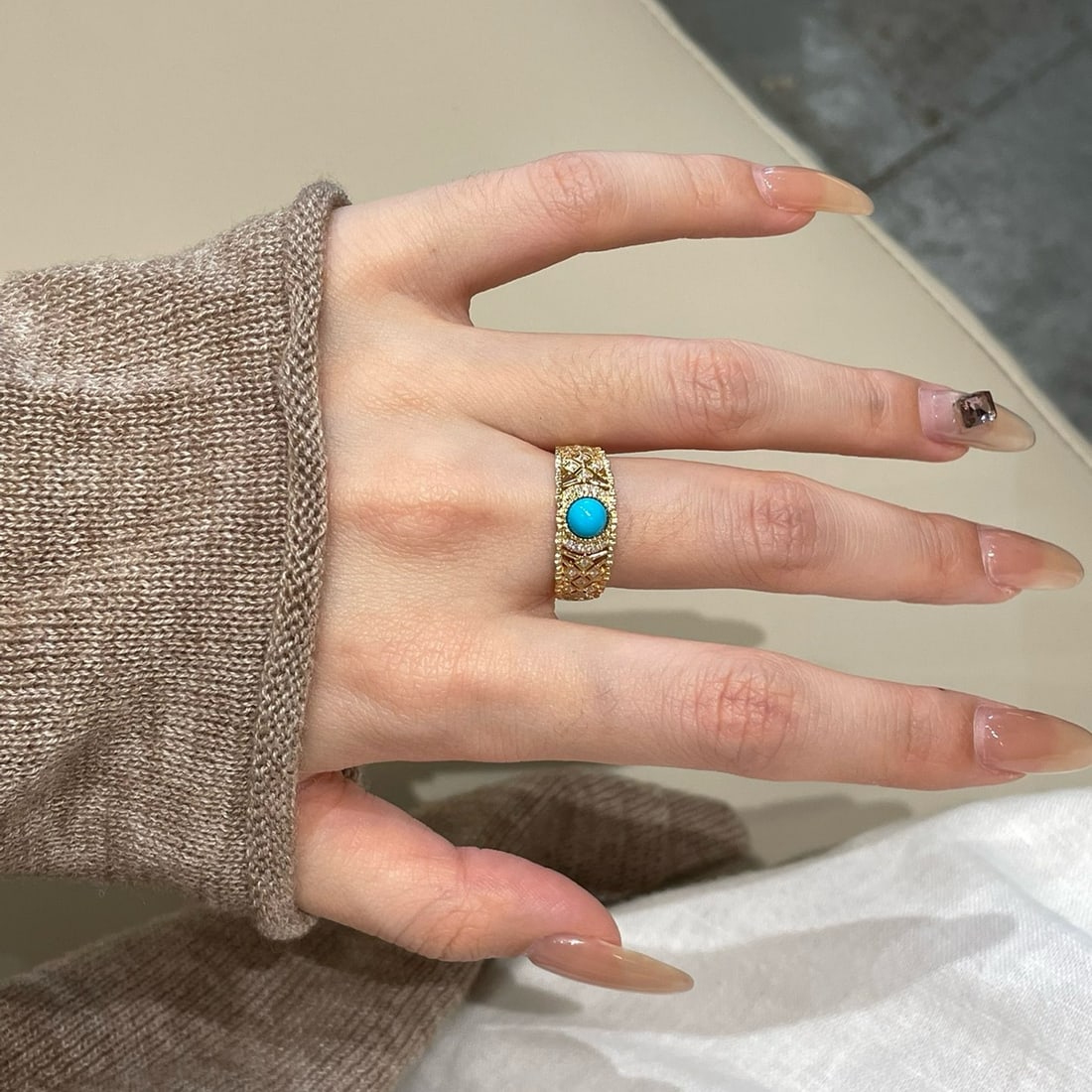 14k Gold 0.5 Ct Natural Blue Turquoise & Diamond Ring - 2