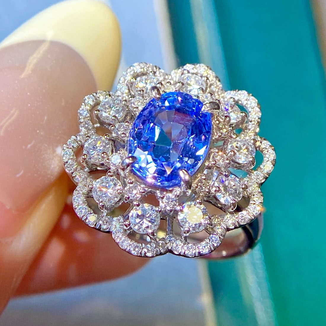 14k Gold 4 Ctw Natural Sapphire & Diamond Ring - 3