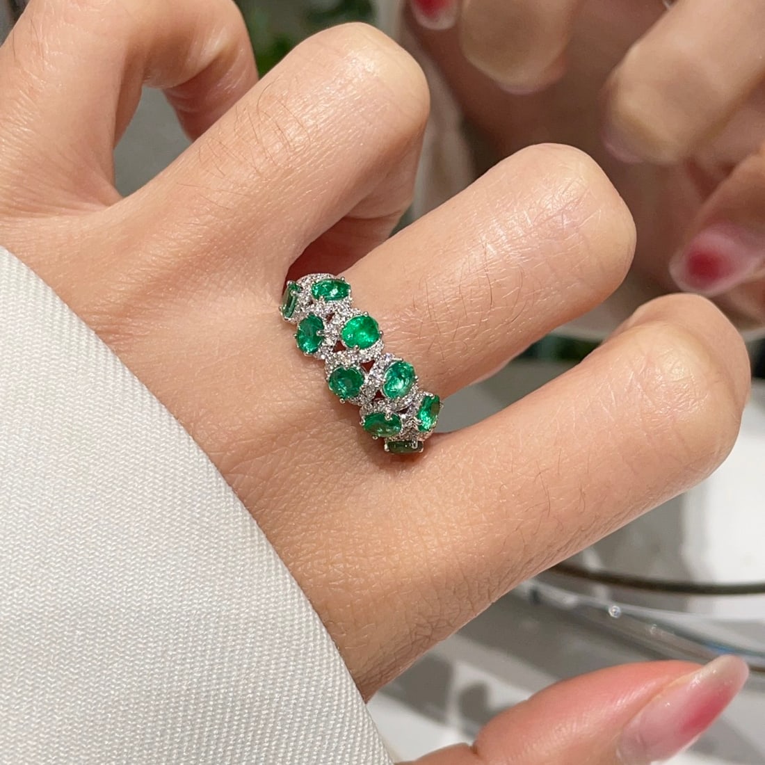 14k Gold 1.2 Ct Vivid Green Natural Emerald & Diamond Ring - 7