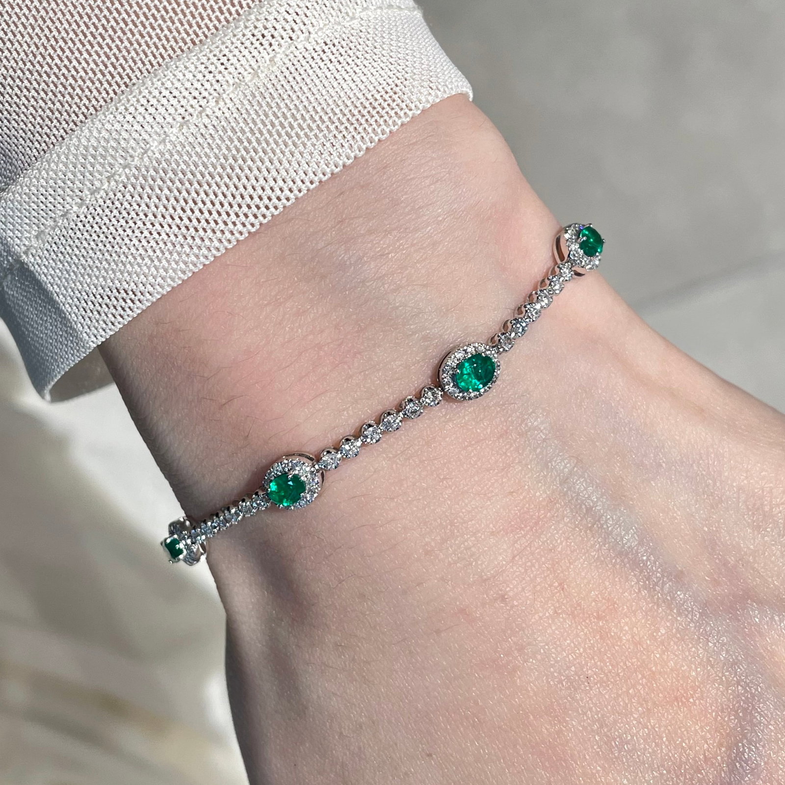 14k Gold 2 Ctw Vivid Green Natural Emerald & Diamond Bracelet