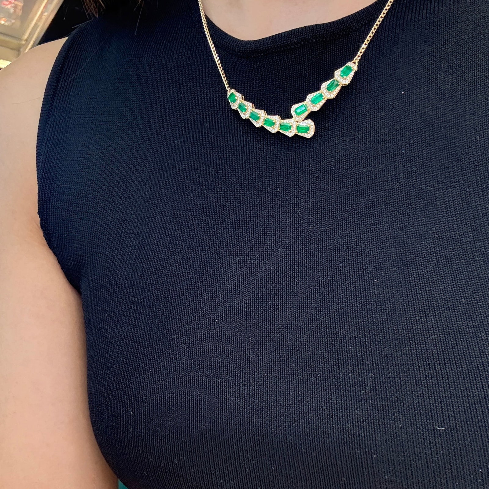 14k Gold 3 Ct Vivid Green Natural Emerald & Diamond Necklace - 3