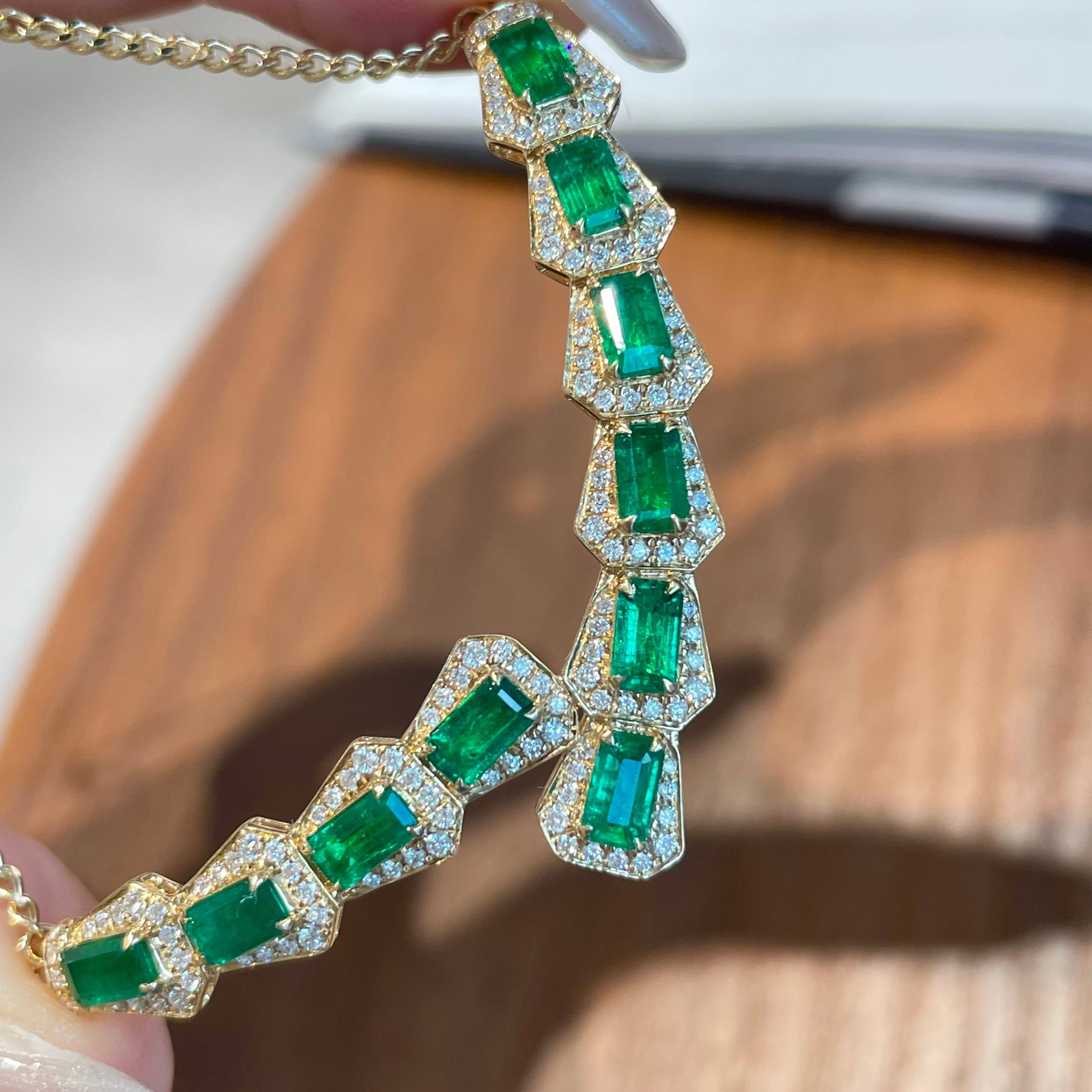 14k Gold 3 Ct Vivid Green Natural Emerald & Diamond Necklace - 5