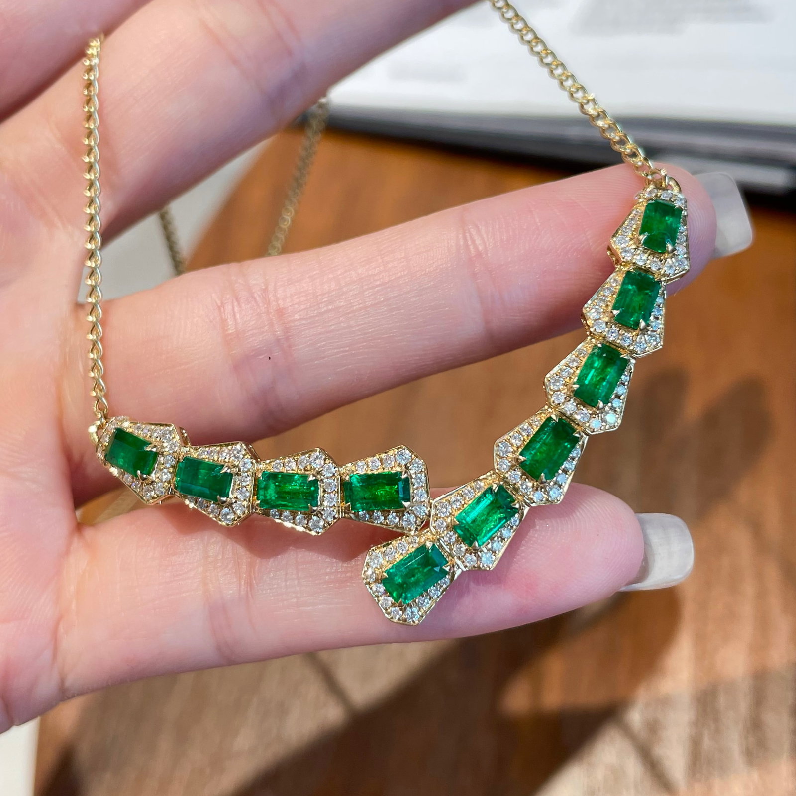 14k Gold 3 Ct Vivid Green Natural Emerald & Diamond Necklace - 6