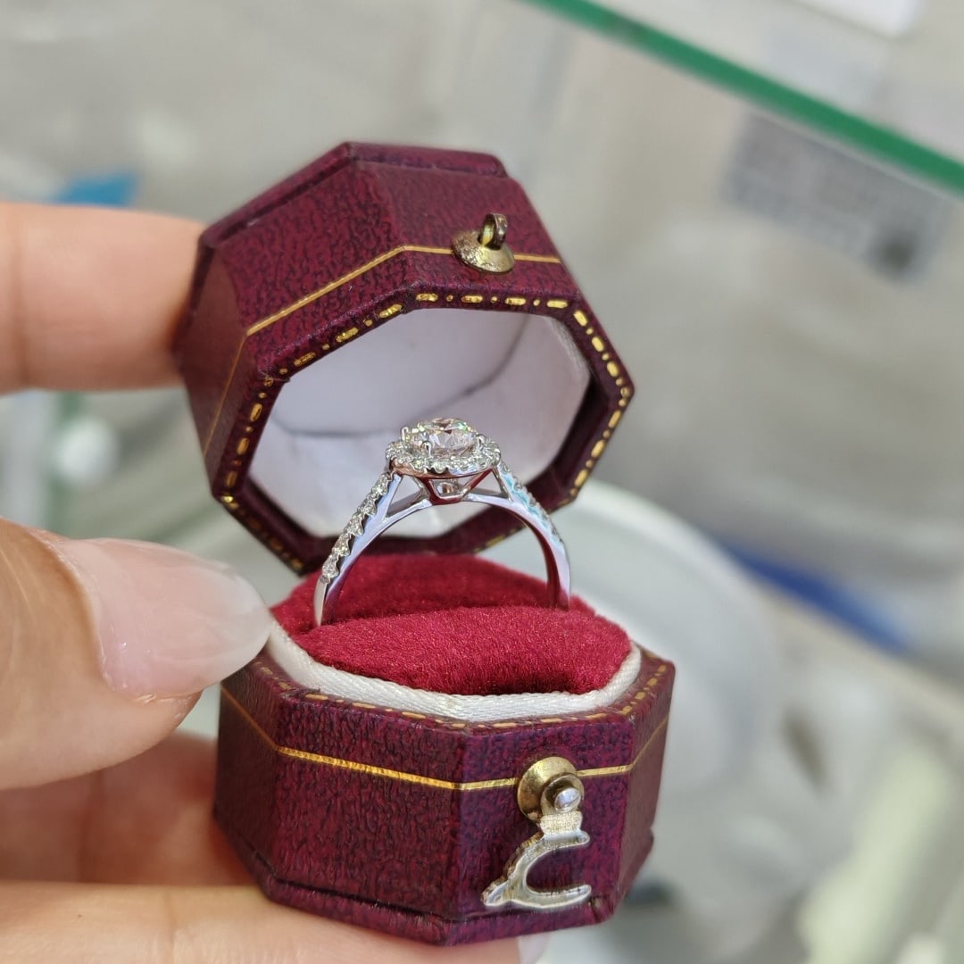 14k Gold 0.69 Ctw Natural H Diamond Ring - 3