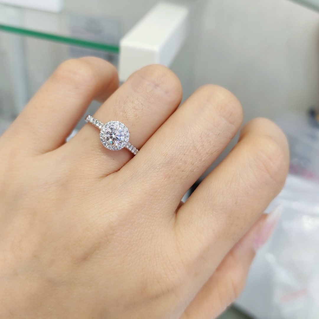 14k Gold 0.69 Ctw Natural H Diamond Ring - 5