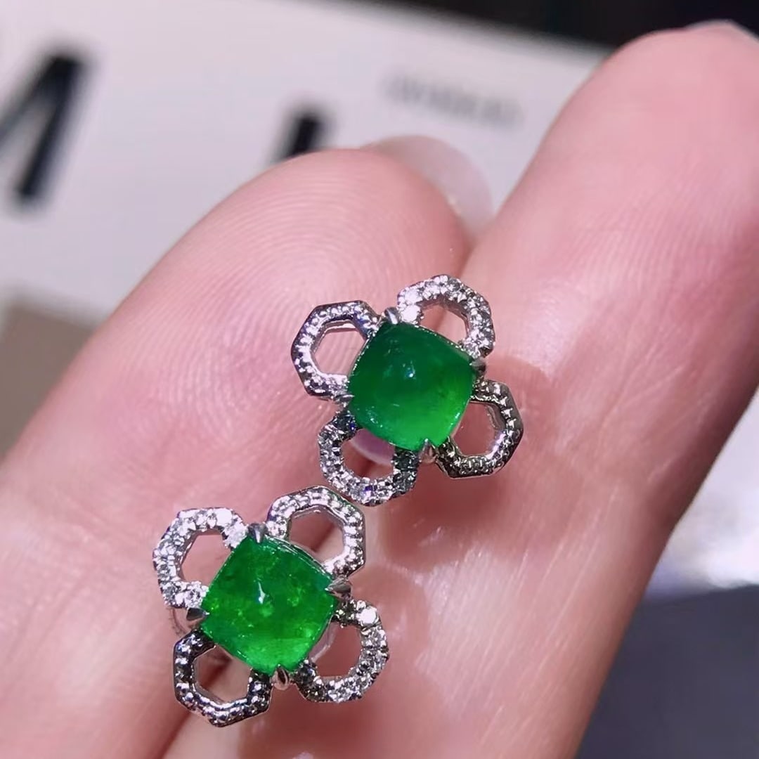 14k Gold 1.3 Ct Vivid Green Natural Emerald & Diamond Earrings - 4