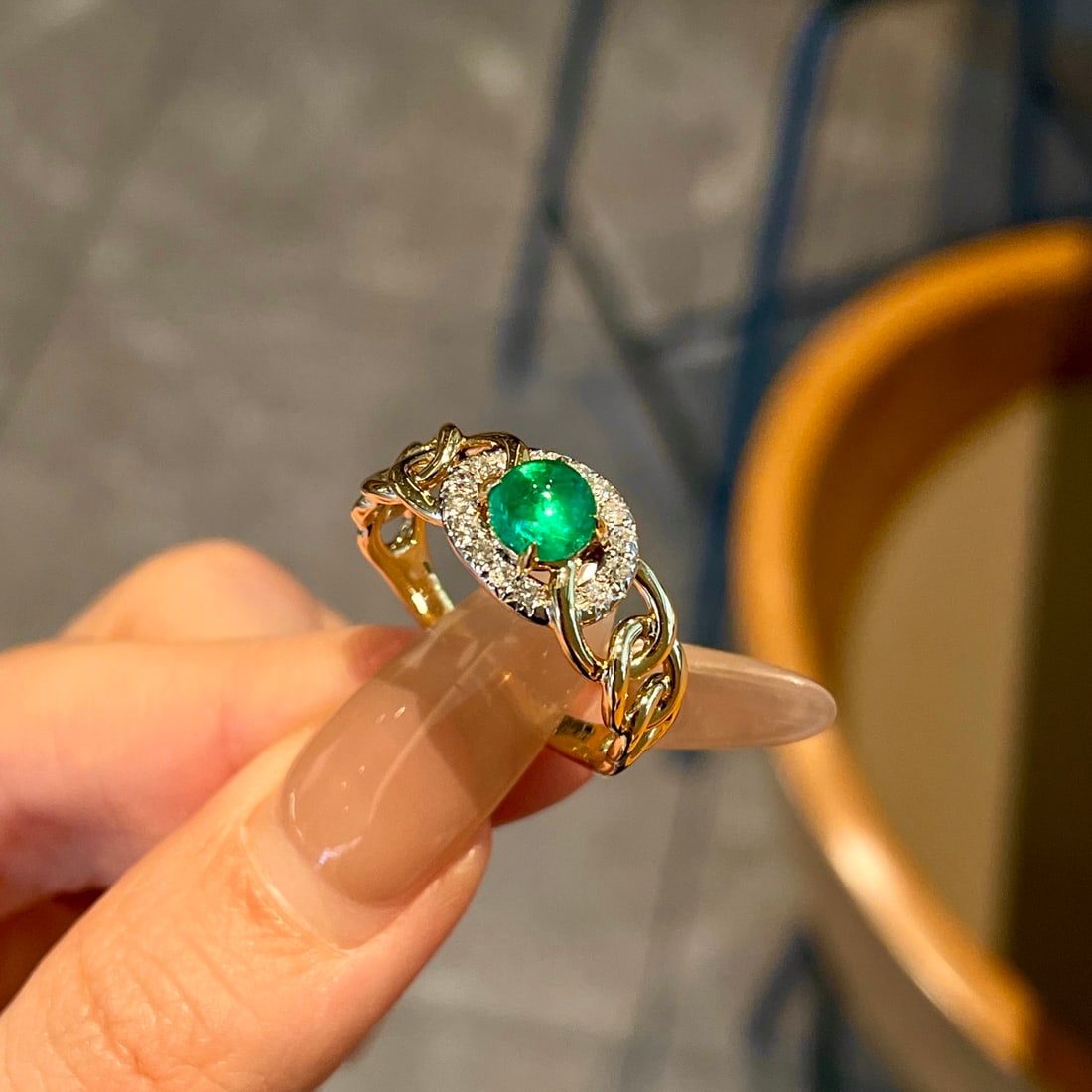 14k Gold 0.74 Ct Vivid Green Natural Emerald & Diamond Ring - 2