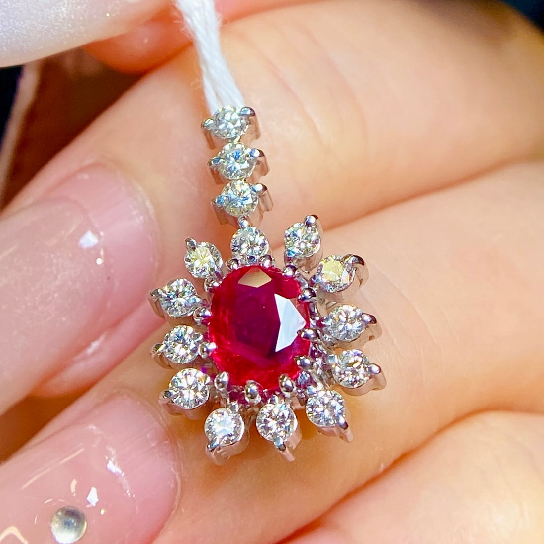 14k Gold 1.46 Ctw Natural Ruby & Diamond Pendant( Without Chain ): Ref:231098229 // gold content:14k gold // main gemstone:ruby // shape:oval // carat weight:1. 01ct // color:pigeonblood red // treatment:natural // // adjacent gemstone 2 : diamond // shape:round // c